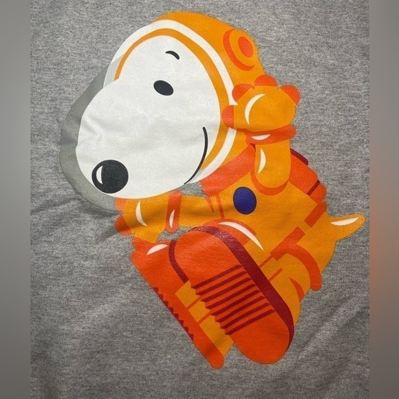 NWT Peanuts Crewneck Sweatshirt Size S - Picture 3 of 4